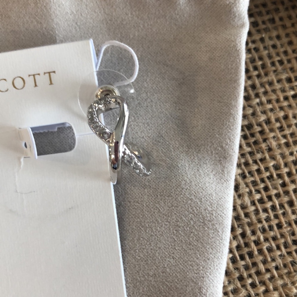 Kendra Scott Annie Infinity Hoop earring in silver/white crystal. - Picture 2 of 5